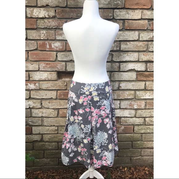 🌸 Floral Cotton Talbot’s Skirt Size 4 🌸 *CHARITY ITEM* - Picture 5 of 8